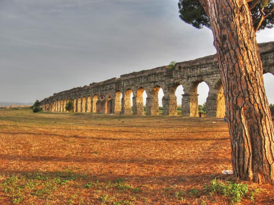 Two-Room Apt. Under The Aqueduct'S Arch In Pigneto 罗马 外观 照片